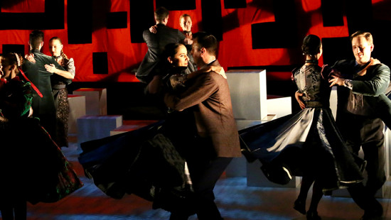 Budapesti bemutató - Gyertyaláng